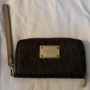 Michael Kors Wristlet